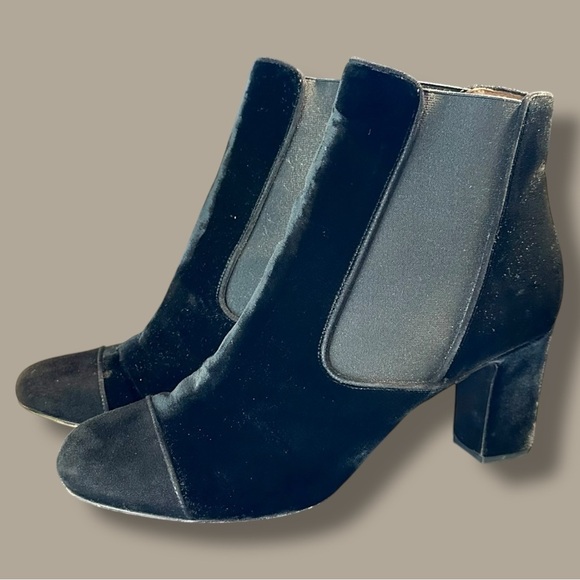 Tabitha Simmons ‘Kiki’ Black Velvet Ankle Boots Size 41 = U.S. Size 11 - Picture 6 of 16